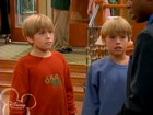 Cole & Dylan Sprouse : spr-suitelife102_062.jpg