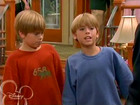 Cole & Dylan Sprouse : spr-suitelife102_064.jpg