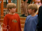 Cole & Dylan Sprouse : spr-suitelife102_065.jpg