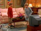 Cole & Dylan Sprouse : spr-suitelife102_133.jpg