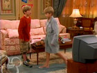 Cole & Dylan Sprouse : spr-suitelife102_134.jpg