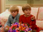 Cole & Dylan Sprouse : spr-suitelife102_144.jpg