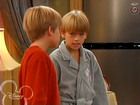 Cole & Dylan Sprouse : spr-suitelife102_156.jpg