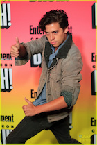 Cole Sprouse : cole-sprouse-1469467247.jpg