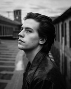 Cole Sprouse : cole-sprouse-1537287901.jpg