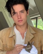 Cole Sprouse : cole-sprouse-1559773442.jpg