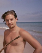 Cole Sprouse : cole-sprouse-1619988709.jpg