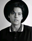 Cole Sprouse : cole-sprouse-1675276944.jpg