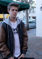 Colin Ford : colin-ford-1362365450.jpg