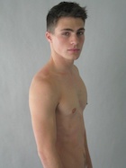 Colton Haynes : colton-haynes-1460240234.jpg