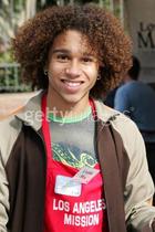 Corbin Bleu : TI4U_u1138599110.jpg