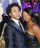 Corbin Bleu : TI4U_u1256788744.jpg