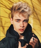 Corbyn Besson : corbyn-besson-1520383574.jpg