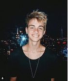 Corbyn Besson : corbyn-besson-1520383607.jpg