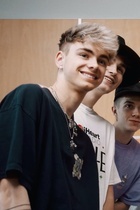 Corbyn Besson : corbyn-besson-1585075770.jpg