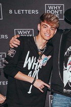 Corbyn Besson : corbyn-besson-1585076799.jpg