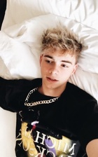 Corbyn Besson : corbyn-besson-1590437294.jpg