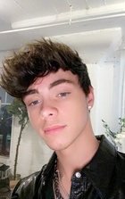 Corbyn Besson : corbyn-besson-1604521652.jpg