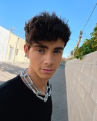 Corbyn Besson : corbyn-besson-1610145583.jpg