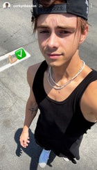 Corbyn Besson : corbyn-besson-1625240539.jpg