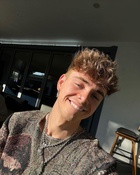 Corbyn Besson : corbyn-besson-1638040785.jpg