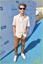 Corey Fogelmanis : corey-fogelmanis-1443641061.jpg