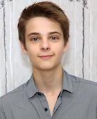 Corey Fogelmanis : corey-fogelmanis-1448135893.jpg