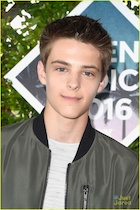 Corey Fogelmanis : corey-fogelmanis-1470338465.jpg