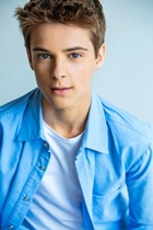 Corey Fogelmanis : corey-fogelmanis-1579213990.jpg