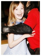 Dakota Fanning : TI4U_u1150300233.jpg