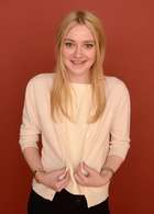 Dakota Fanning : dakota-fanning-1361051143.jpg