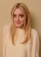 Dakota Fanning : dakota-fanning-1361051147.jpg