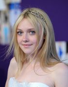 Dakota Fanning : dakota-fanning-1373744852.jpg