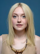 Dakota Fanning : dakota-fanning-1378661454.jpg