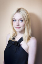 Dakota Fanning : dakota-fanning-1392084705.jpg