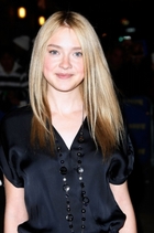 Dakota Fanning : dakota_fanning_1234286996.jpg