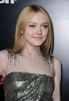 Dakota Fanning : dakota_fanning_1268412552.jpg