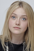 Dakota Fanning : dakota_fanning_1277267000.jpg