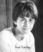 Daniel Radcliffe : blkwhiteautographpic.jpg