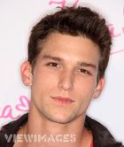 Daren Kagasoff : darenkagasoff_1224418163.jpg