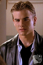 David Gallagher : pic82.jpg