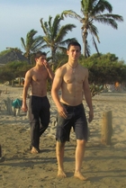 David Henrie : david-henrie-1334426584.jpg