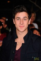 David Henrie : david-henrie-1339638892.jpg