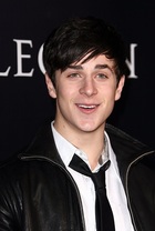 David Henrie : david-henrie-1357349817.jpg