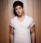 David Henrie : david-henrie-1357350222.jpg