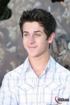 David Henrie : david_henrie_1240681600.jpg