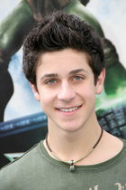 David Henrie : david_henrie_1276901802.jpg