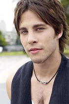 Dean Geyer : dean-geyer-1359650049.jpg