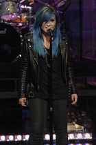 Demi Lovato : demi-lovato-1382130711.jpg