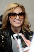 Demi Lovato : demi-lovato-1383422619.jpg